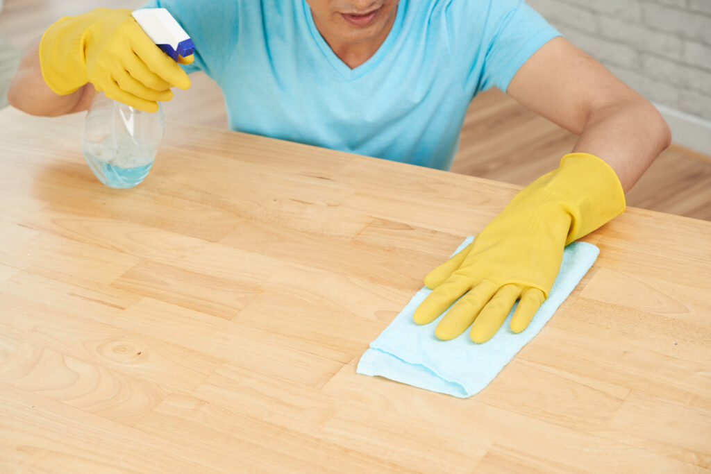 Contratar limpiadora profesional Vigo